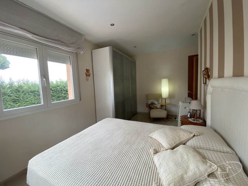 CASA CON JARDÍN Y PISCINA EN MONT-RAS