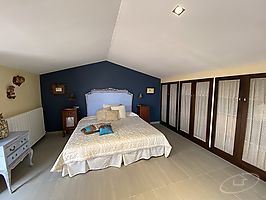 CASA CON JARDÍN Y PISCINA EN MONT-RAS