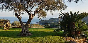 Espectacular finca situada en la ladera de Aiguablava (Begur), con todas las estancias orientadas al sur, y con impresionantes vistas al mar y a la ba
