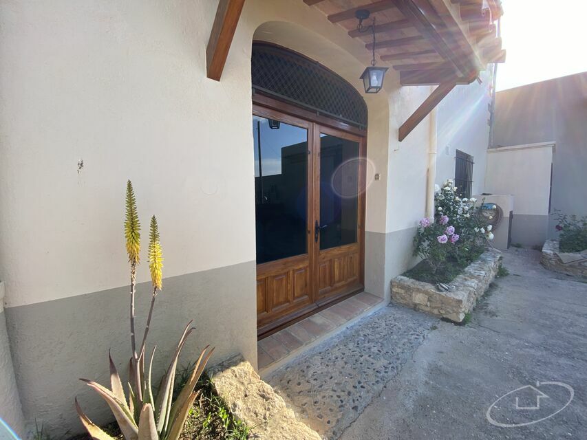 La casa situada en el Baix Emporda concretamente en el pueblo de Torrent.