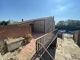 CASA AL BAIX EMPORDÀ PER A REHABILITAR A TOR