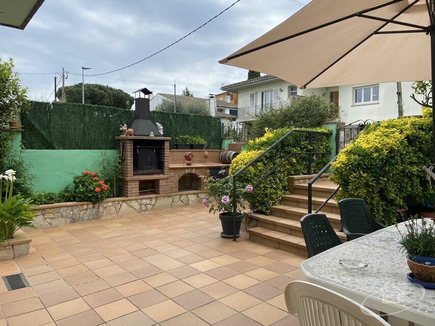 SEMI-DETACHED HOUSE IN A QUIET AND WELL-CONNECTED AREA OF PALAFRUGELL