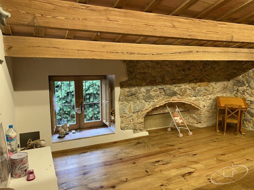 Magnifique ferme à Esclanya, proche de tous les services et entourée par la nature.