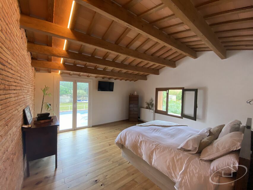 Magnifique ferme à Esclanya, proche de tous les services et entourée par la nature.