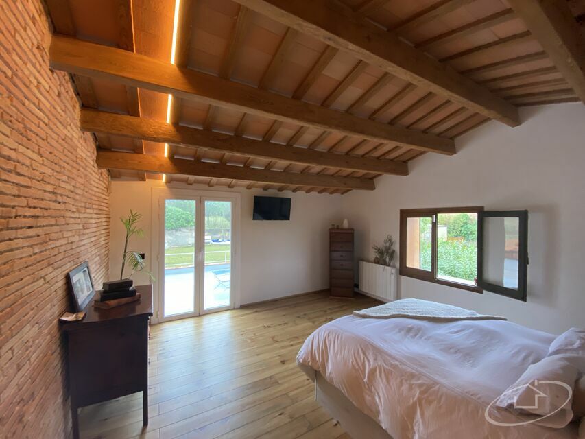 Magnifique ferme à Esclanya, proche de tous les services et entourée par la nature.