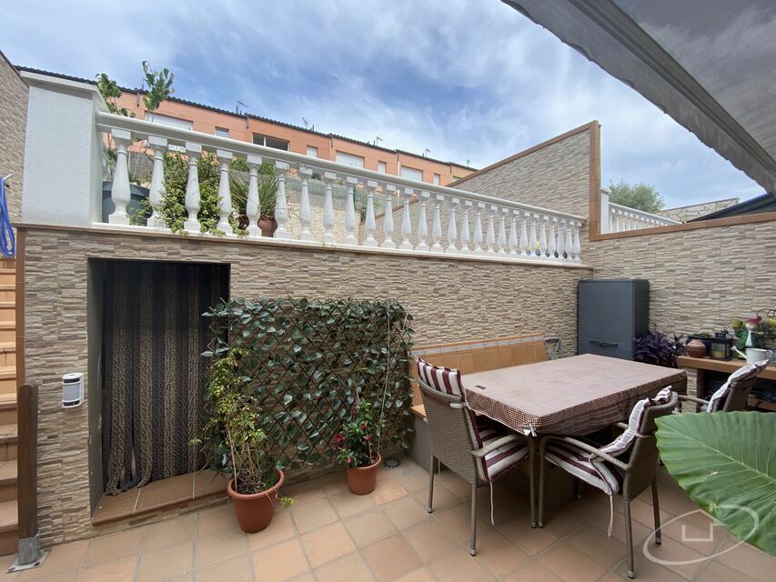 HOUSE IN PALAFRUGELL WITH PATIO AND SWIMMINGPOOL