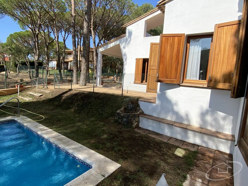 Exclusif Maison individuelle située á Calella de Palafrugell