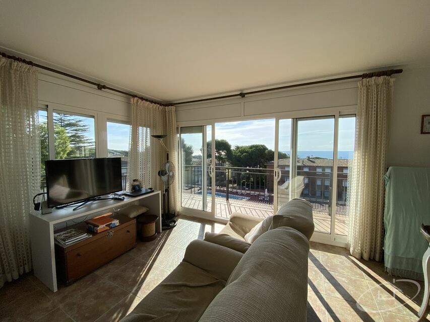 APPARTEMENT À CALELLA DE PALAFRUGELL AVEC VUE SUR LA MER