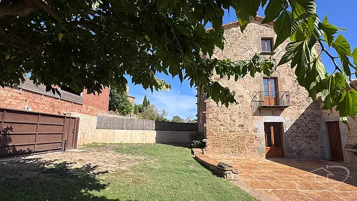 Masia hist&ograve;rica reformada amb vistes espectaculars